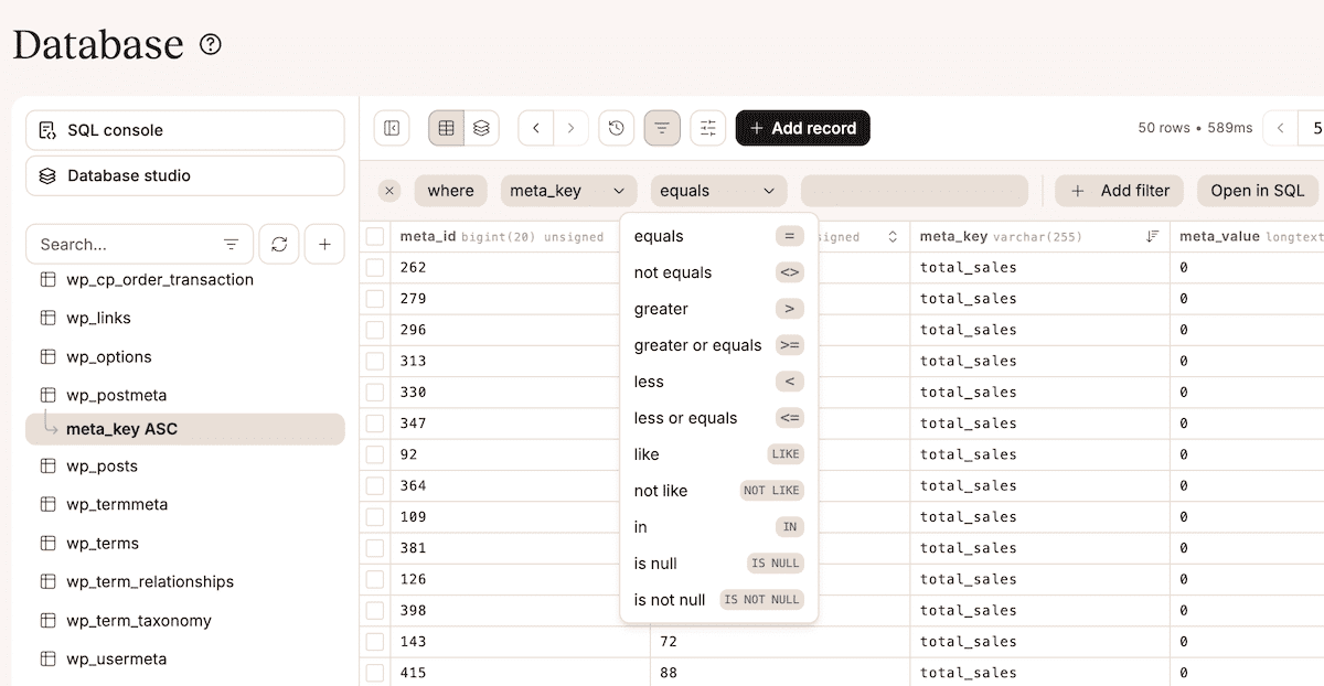 Die Database Studio-Oberfläche zeigt, wie Filter auf eine Datenbanktabelle angewendet werden